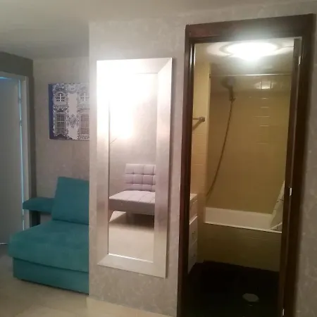 With One Bedroom In With Wonderful City View And Wifi 150 M From The Beach